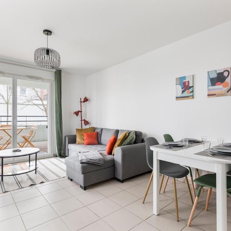 NEW! 2-bedroom apartment & parking, close to tram & metro, terrace - Apartment mit 2 Schlafzimmern und Terrasse - 1