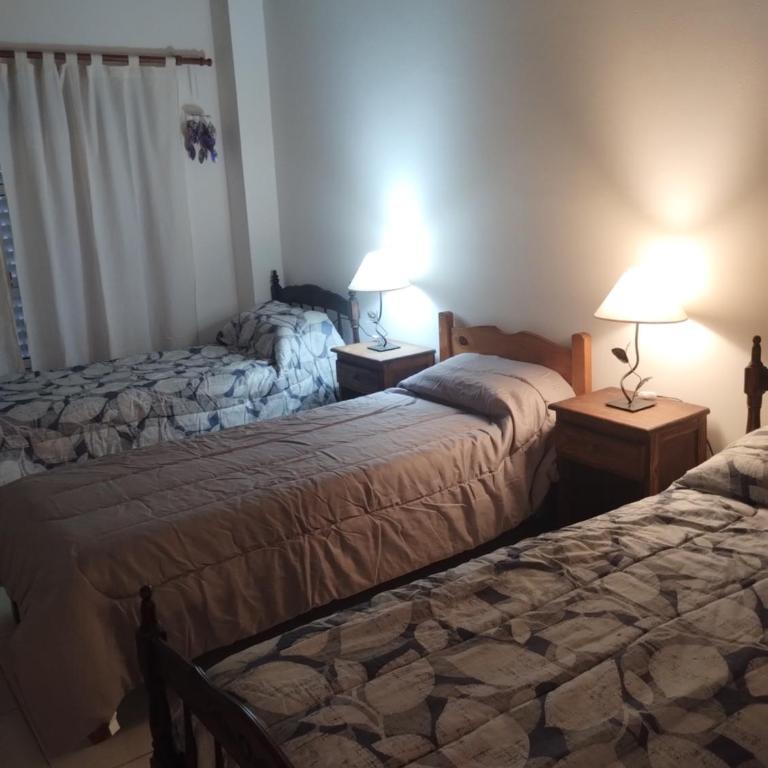 Departamento céntrico con cochera - Apartamento de 2 dormitorios - 35
