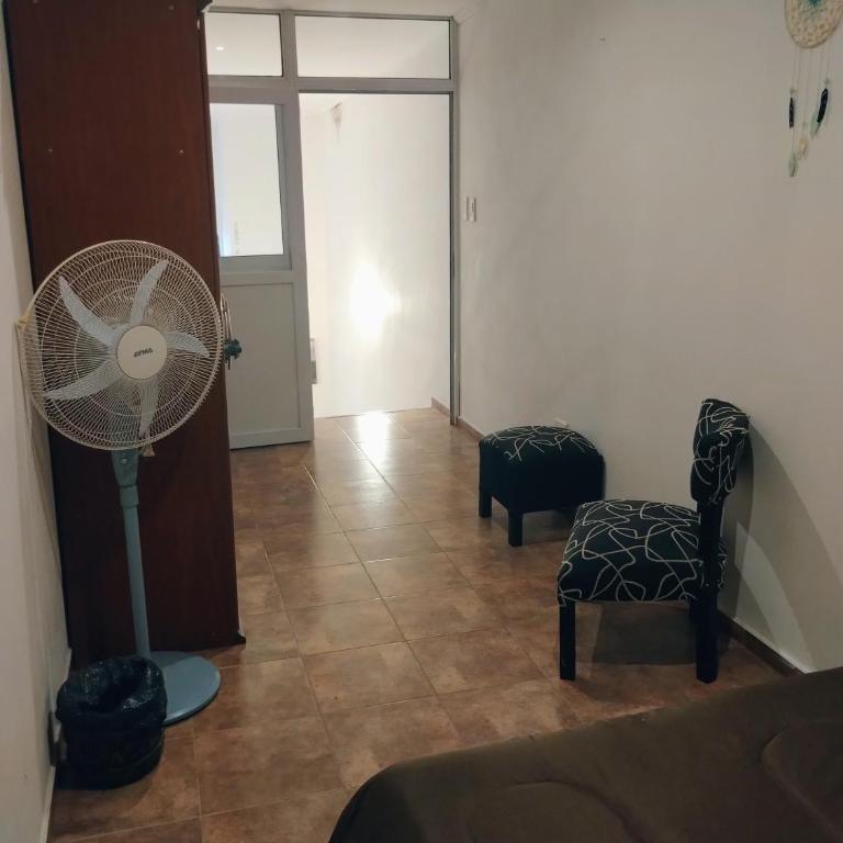 Departamento céntrico con cochera - Apartamento de 2 dormitorios - 46