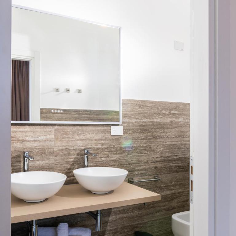 Skyline Boutique Hotel - Suite Queen con Vasca Idromassaggio - 22