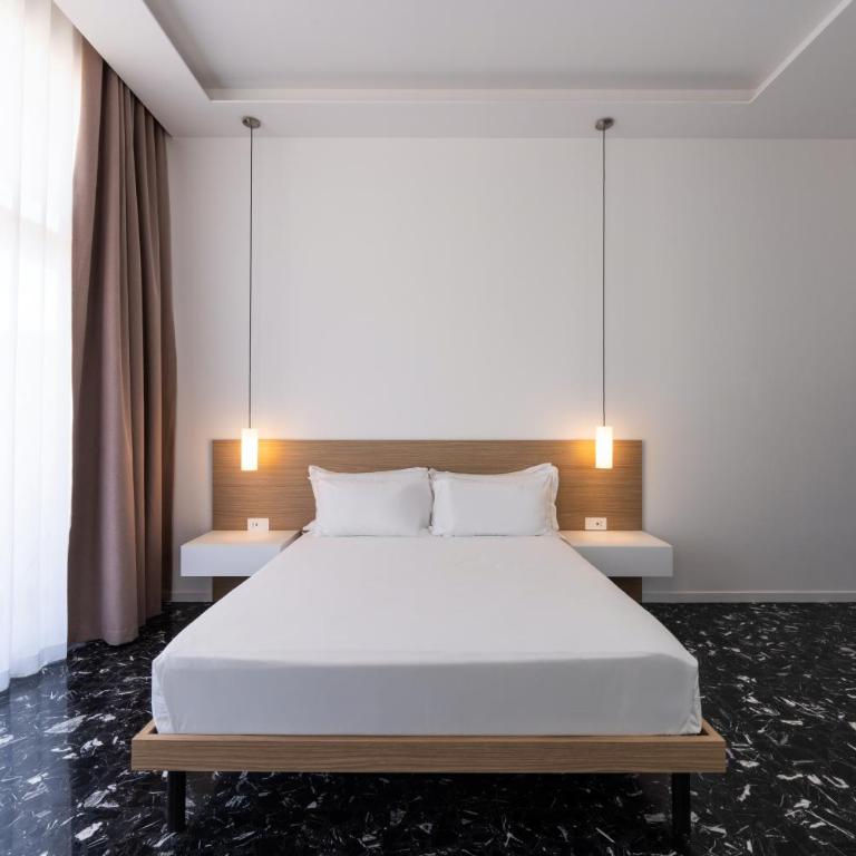 Skyline Boutique Hotel - Suite Queen con Vasca Idromassaggio - 20