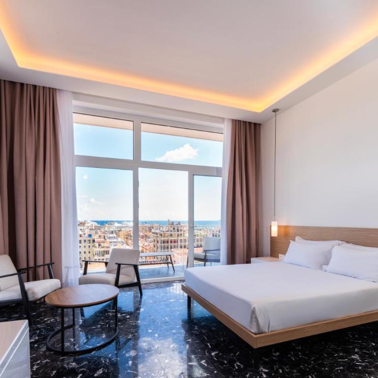 Skyline Boutique Hotel - Suite Queen con Vasca Idromassaggio - 2