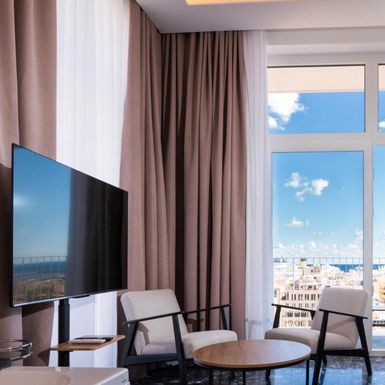 Skyline Boutique Hotel - Suite Queen con Vasca Idromassaggio - 25