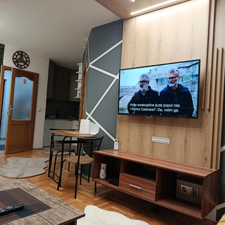 JACUZZI for RELAX - HOLLYWOOD Apartment, STUP, Sarajevo - Deluxe Apartment - 20