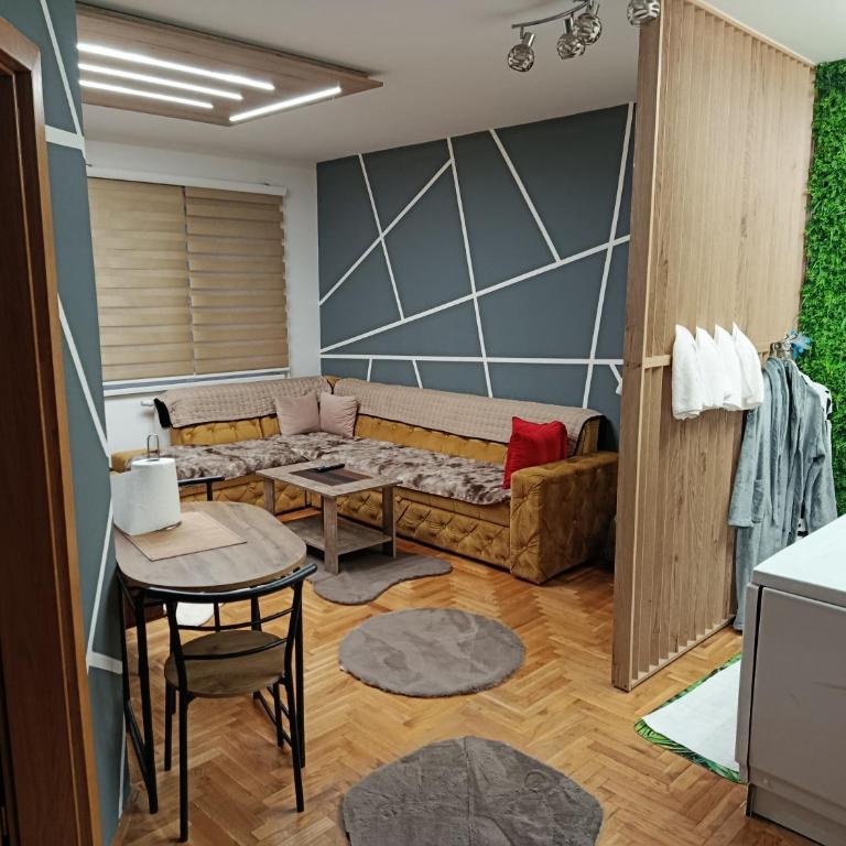 JACUZZI for RELAX - HOLLYWOOD Apartment, STUP, Sarajevo - Deluxe Apartment - 14