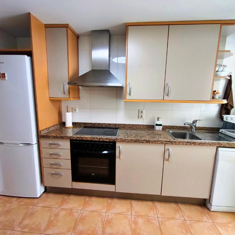 Apto en Cullera con terraza, piscina, parking y wifi gratis - Two-Bedroom Apartment with Terrace and Sea View - 19