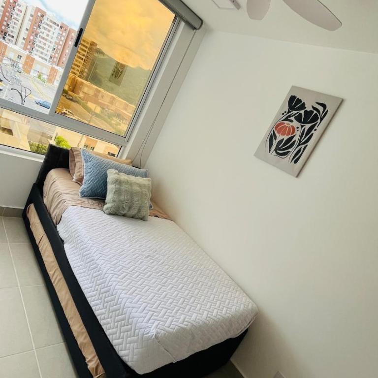 2 Piscinas en condominio y BBQ privado - Three-Bedroom Apartment - 6