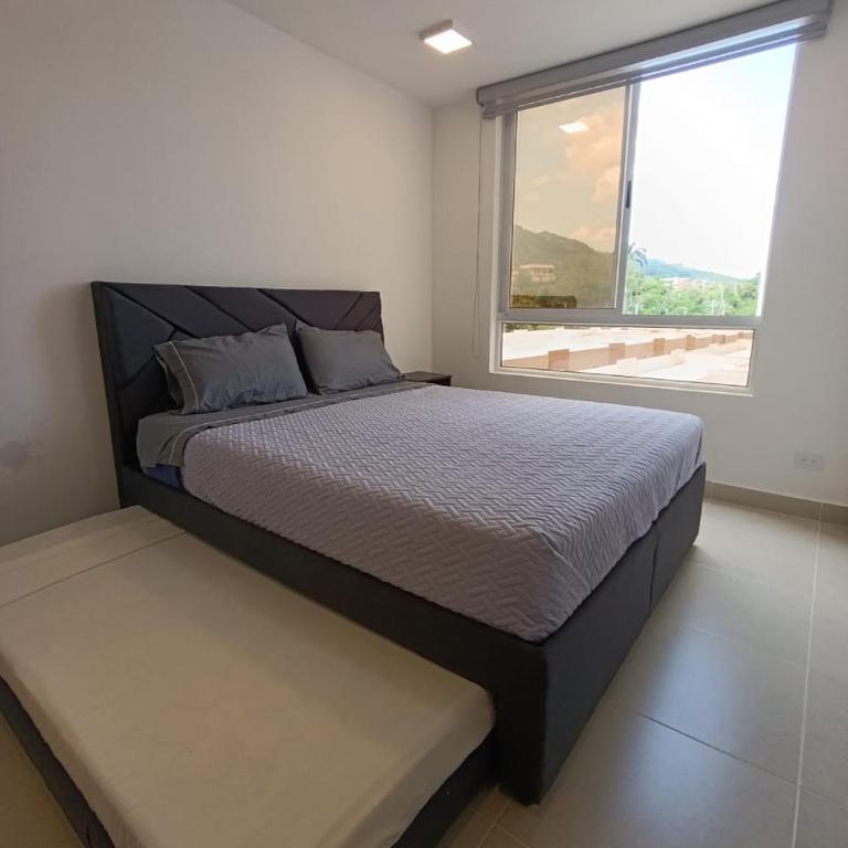 2 Piscinas en condominio y BBQ privado - Three-Bedroom Apartment - 21