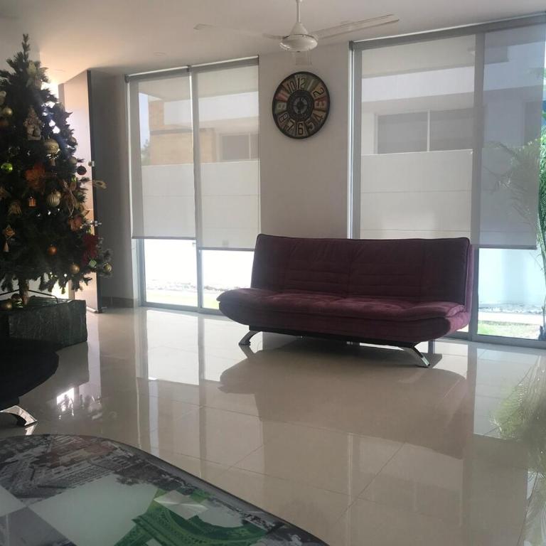 Hermosa casa en Girardot - Casa de 5 dormitorios - 1