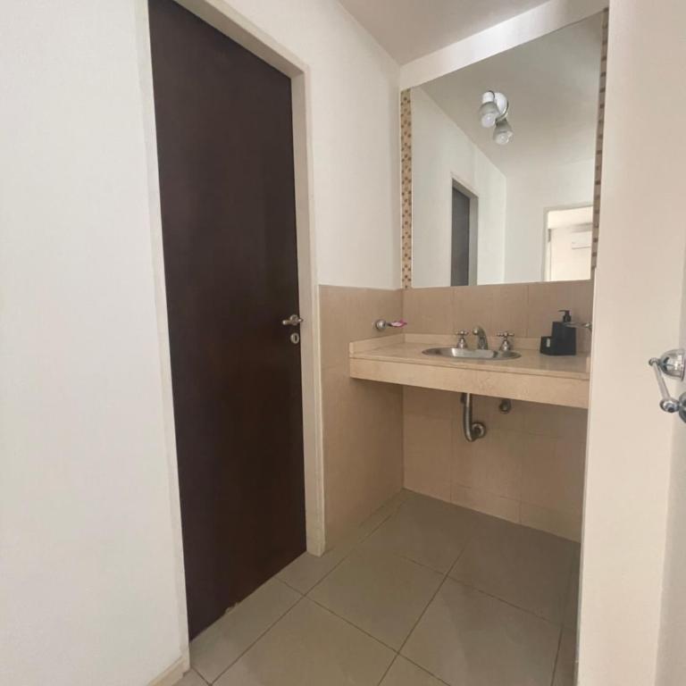 Depto luminoso en zona histórica a pasos de La Cañada - Apartamento de 1 dormitorio - 9