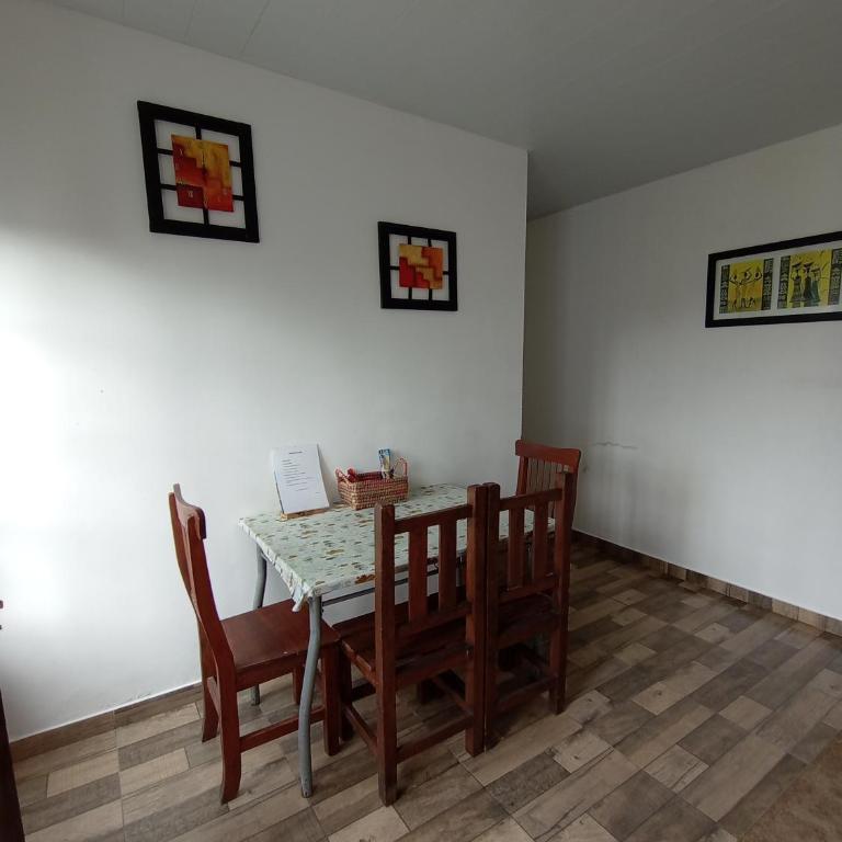 Casa parrilla patio estacionamiento - Casa con 1 dormitorio - 17