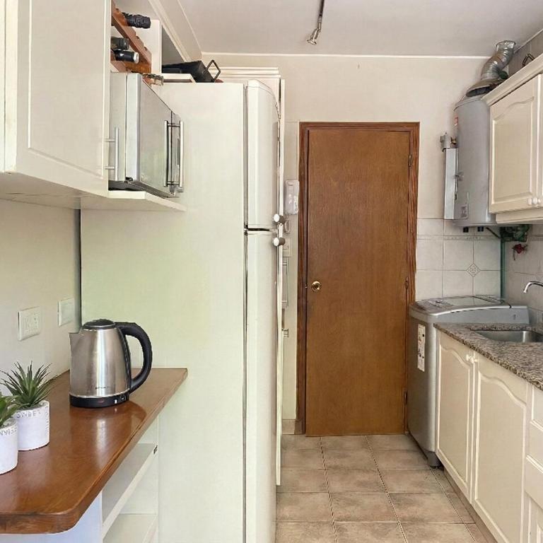 Casa con jardín, quincho y piscina privada - Casa de 4 dormitorios - 5