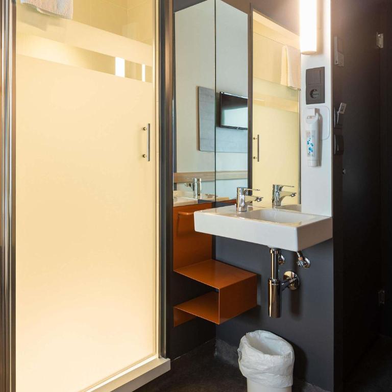 ibis budget Logroño Centro - Habitación Doble Estándar con terraza - 7