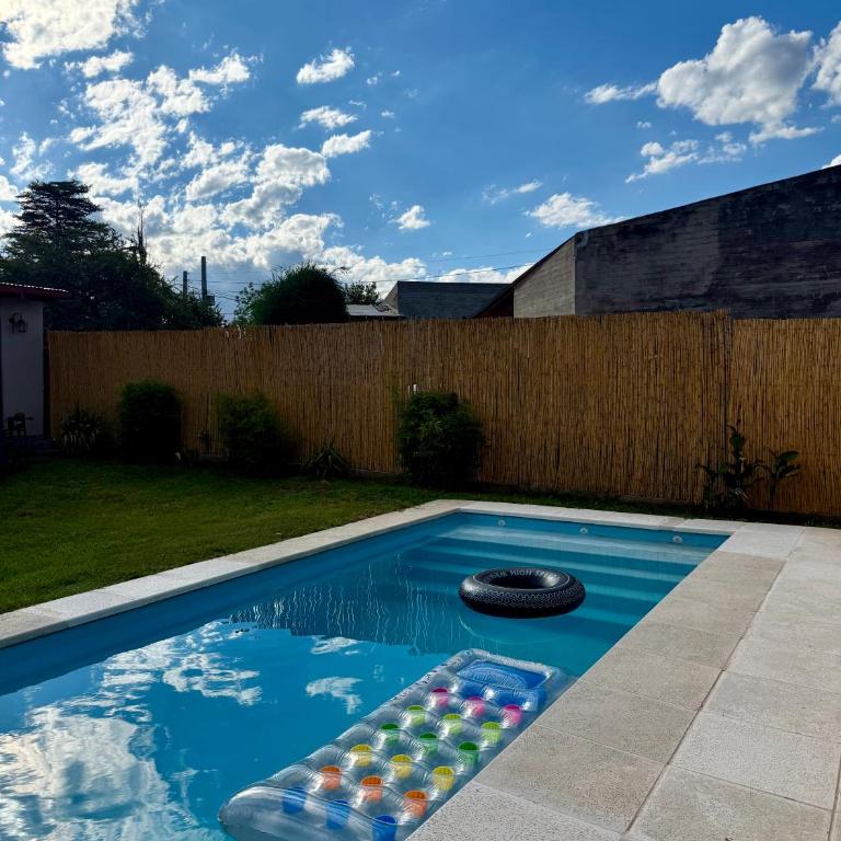 Casa con pileta a 2 cuadras del río - Casa de 2 dormitorios - 2