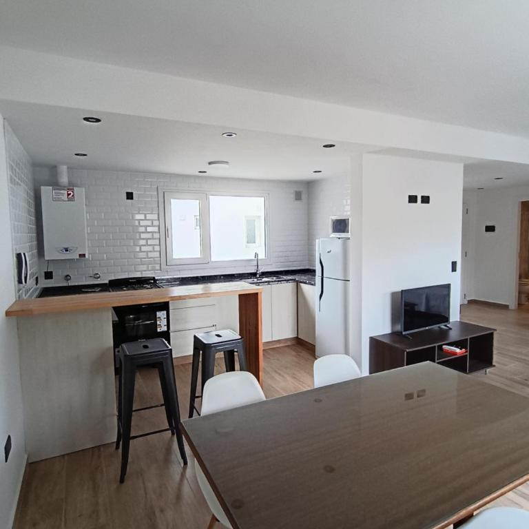 Departamento 2 ambientes a metros del mar - Apartamento de 2 dormitorios - 12