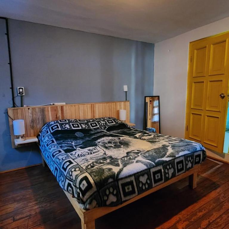 Embajada Inn - Double Room with Private Bathroom - 2