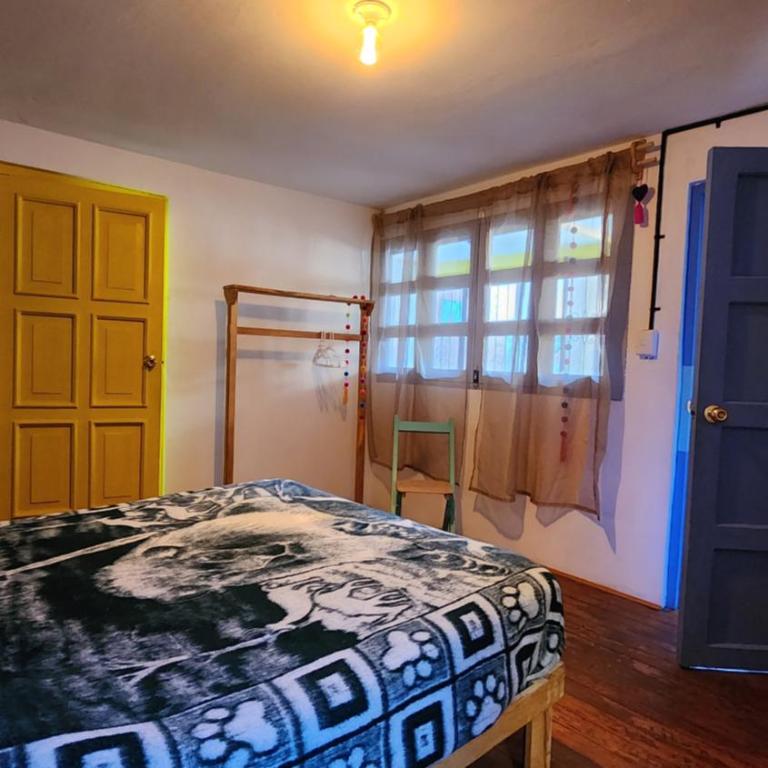 Embajada Inn - Double Room with Private Bathroom - 1