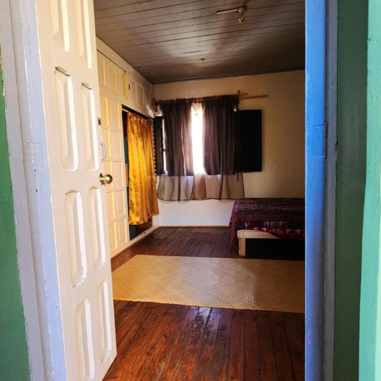 Embajada Inn - Double Room with Extra Bed - 4