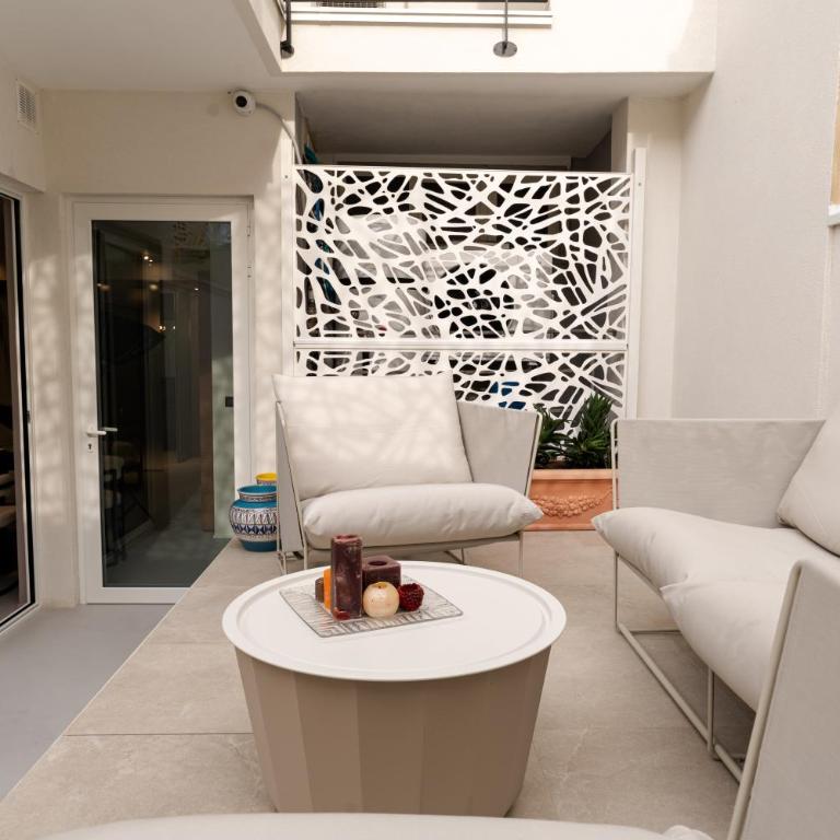 Apulia Re' Aparthotel & Suites - Suite con Terrazza - 11