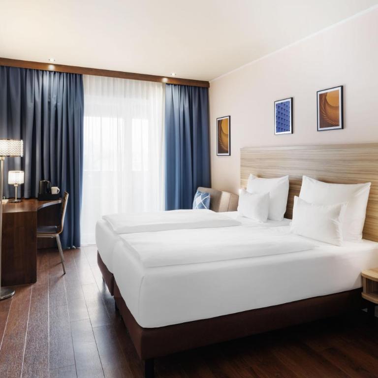Four Points Flex by Sheraton Salzburg Messe - Standard Zweibettzimmer mit Balkon - 5