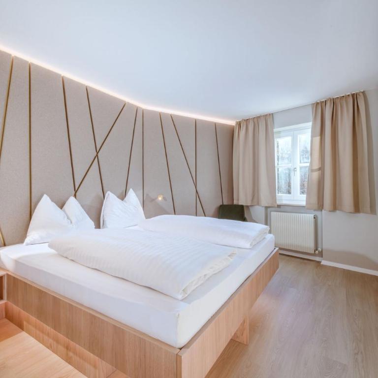 Crystls Aparthotel - Apartment Saphir - 1