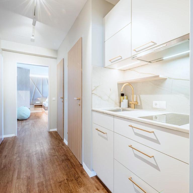 Crystls Aparthotel - Apartment Opal - 6