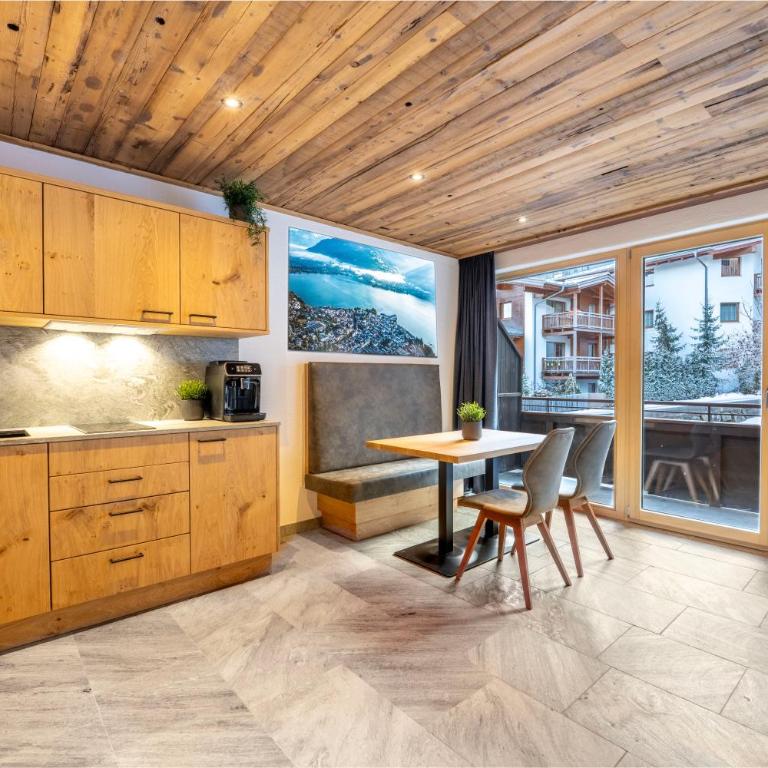Luxury Apartment - Alpine Essence Kaprun - One-Bedroom Apartment - 2