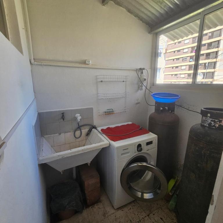 Departamento dos dormitorios 81 y 6 - Two-Bedroom Apartment - 10