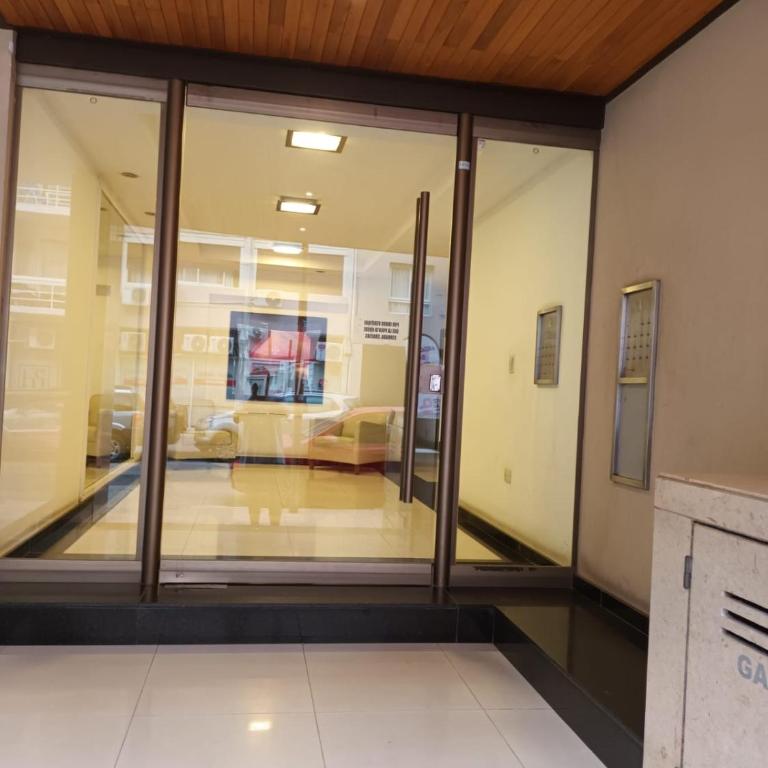 Departamento céntrico - Apartamento de 3 dormitorios - 1