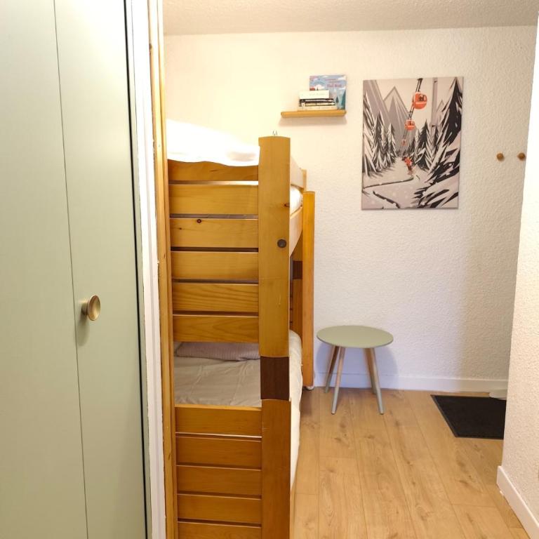 Le Nid d'Amélie Studio 4 people mountain view - Appartement - Vue sur Jardin - 7