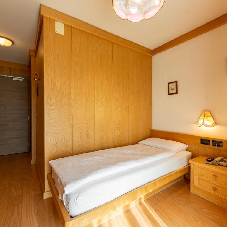 Dolomiten Hotel Irma - Camera Singola Classic con Balcone - 2