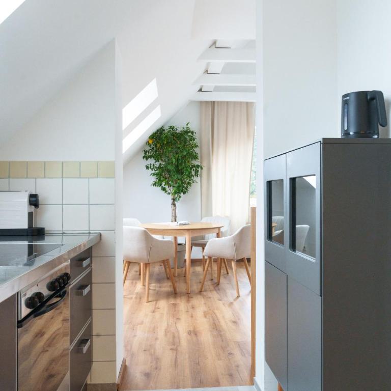 Appartement Khodai - Vierbettzimmer mit Bergblick - 9