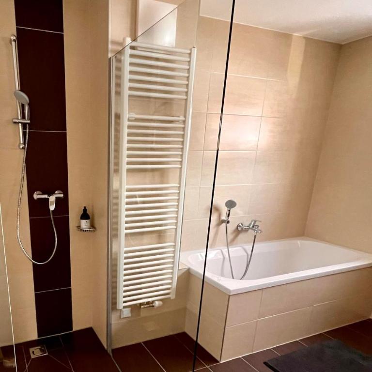 Ramsaublick - Apartment mit 2 Schlafzimmern und Badezimmer - 12