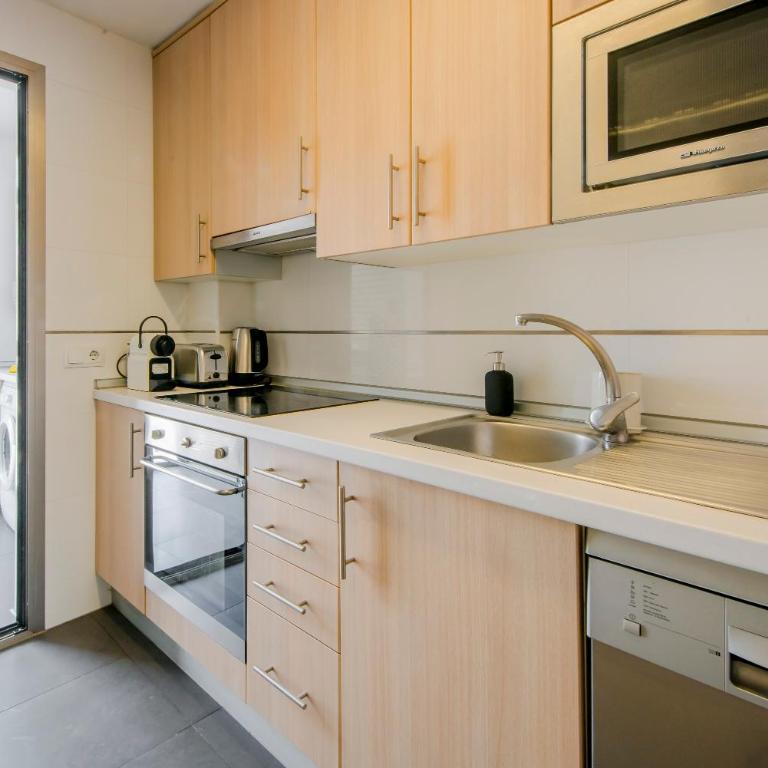 Smart apt para 6 en Adrian Pulido con parking - Two-Bedroom Apartment - 6