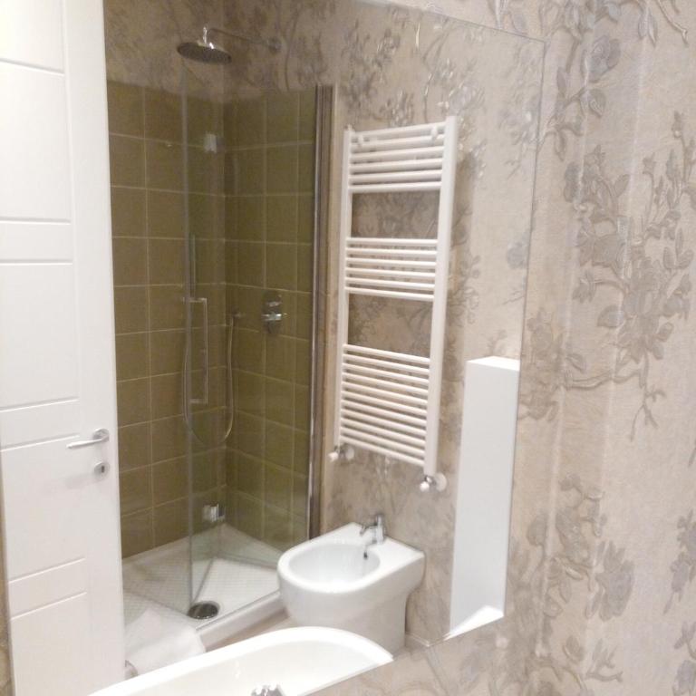 Opera 19 Luxury Apartment - Appartamento con 2 Camere da Letto - 36