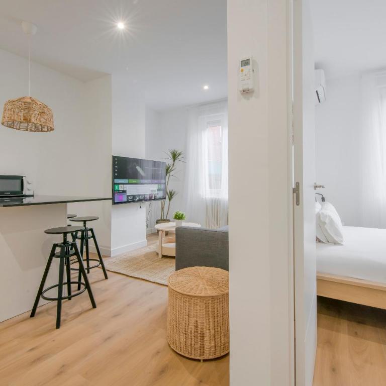 Retiro con parking para 4, vive la Latina - One-Bedroom Apartment - 17