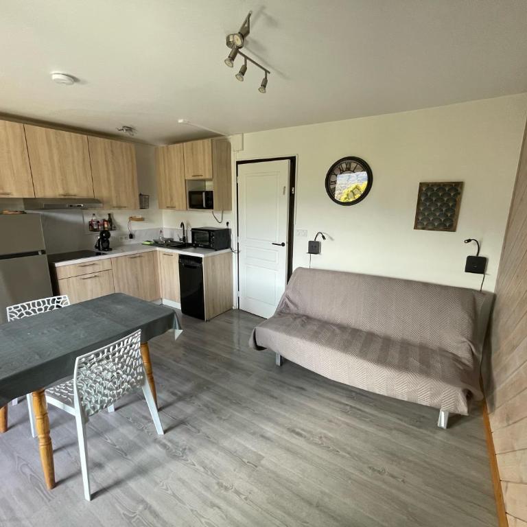 Appartement agréable à deux pas du plan d'eau - Appartement - 1