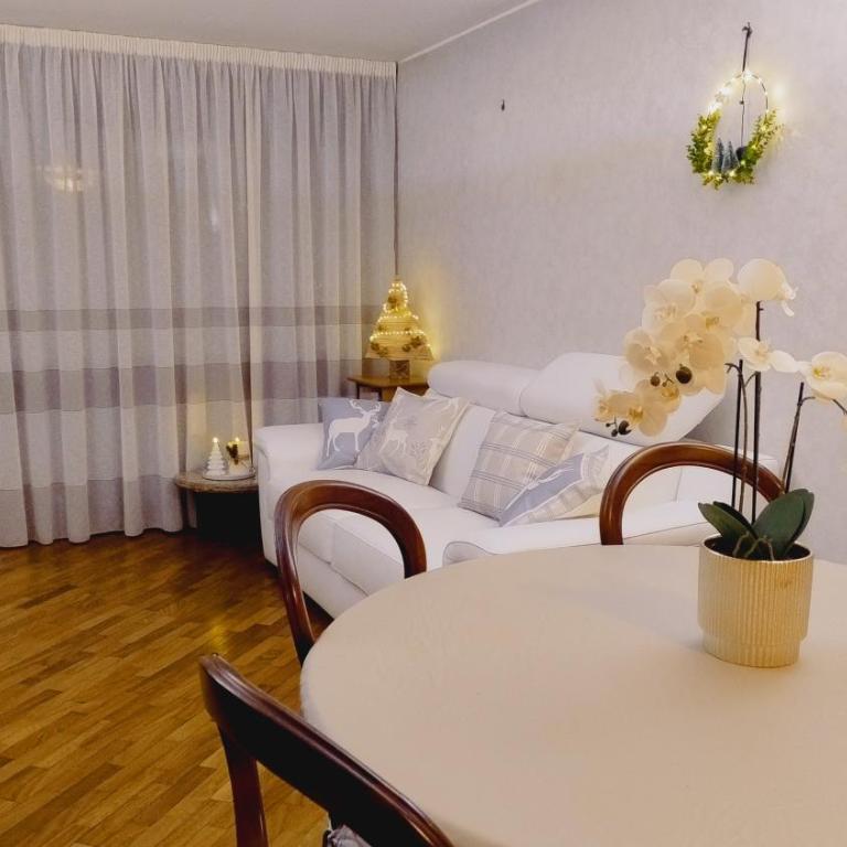 Da NOEMI E MARCO - Appartamento con 2 Camere da Letto - 13