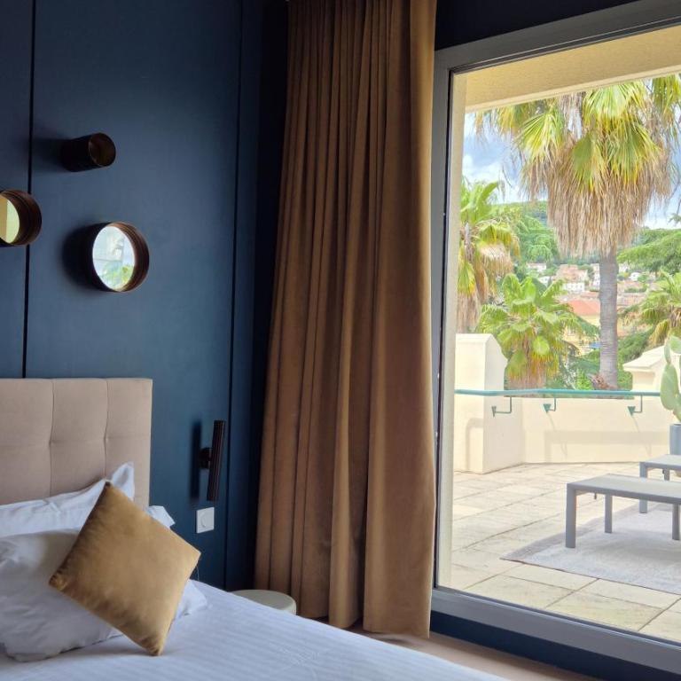 Casino Hôtel des Palmiers - Chambre Double Supérieure avec Terrasse - 11