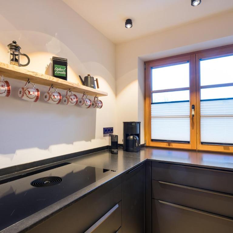 HausLiebesLoretto - Apartment mit 1 Schlafzimmer und Balkon - 4