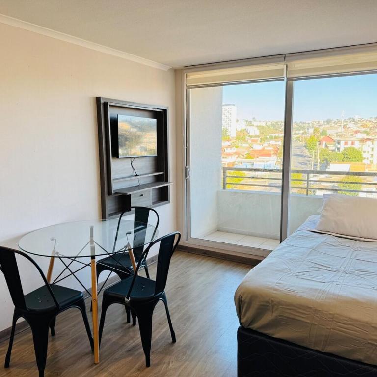 Cerro Los Placeres, Valparaíso - Three-Bedroom Apartment - 2
