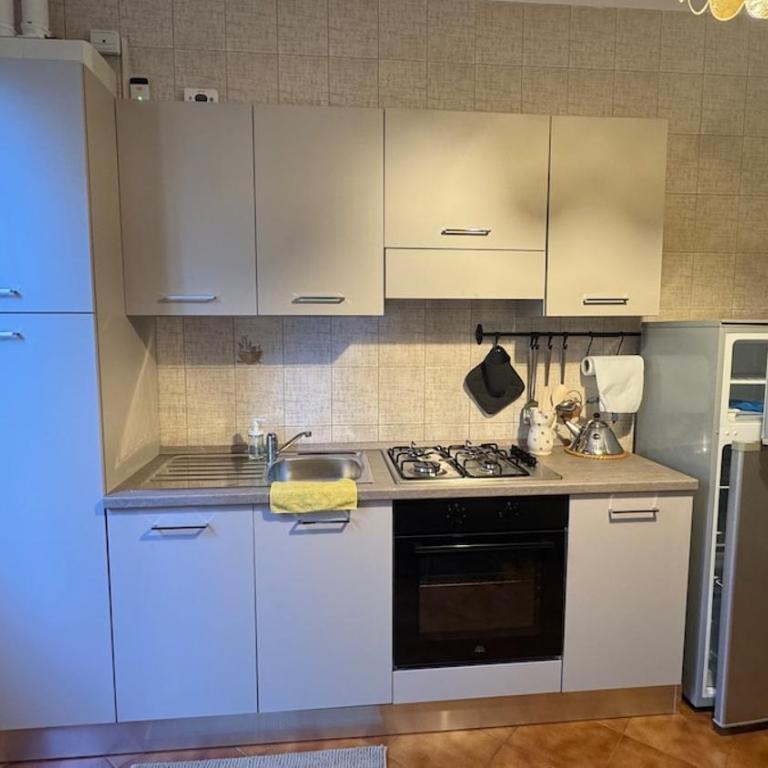 Tamburini 38 Vintage Apartment Near City Center, Parking Included - Appartamento Familiare con 2 Camere da Letto - 3