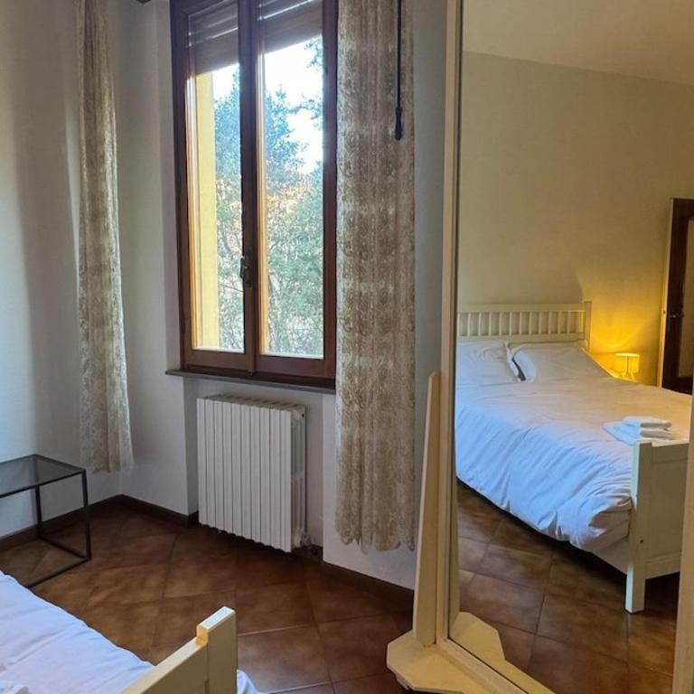 Tamburini 38 Vintage Apartment Near City Center, Parking Included - Appartamento Familiare con 2 Camere da Letto - 4