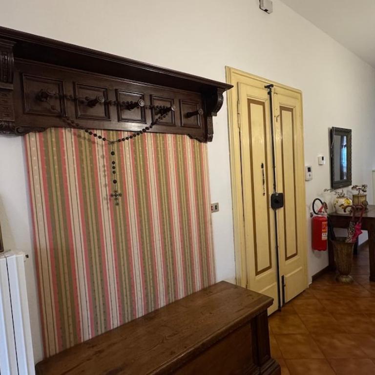 Tamburini 38 Vintage Apartment Near City Center, Parking Included - Appartamento Familiare con 2 Camere da Letto - 30