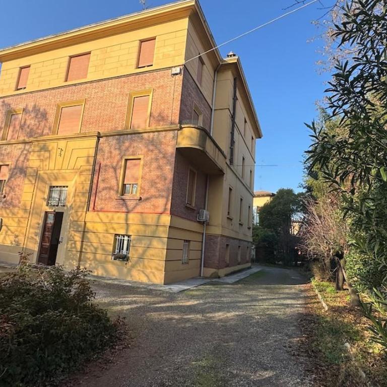 Tamburini 38 Vintage Apartment Near City Center, Parking Included - Appartamento Familiare con 2 Camere da Letto - 32