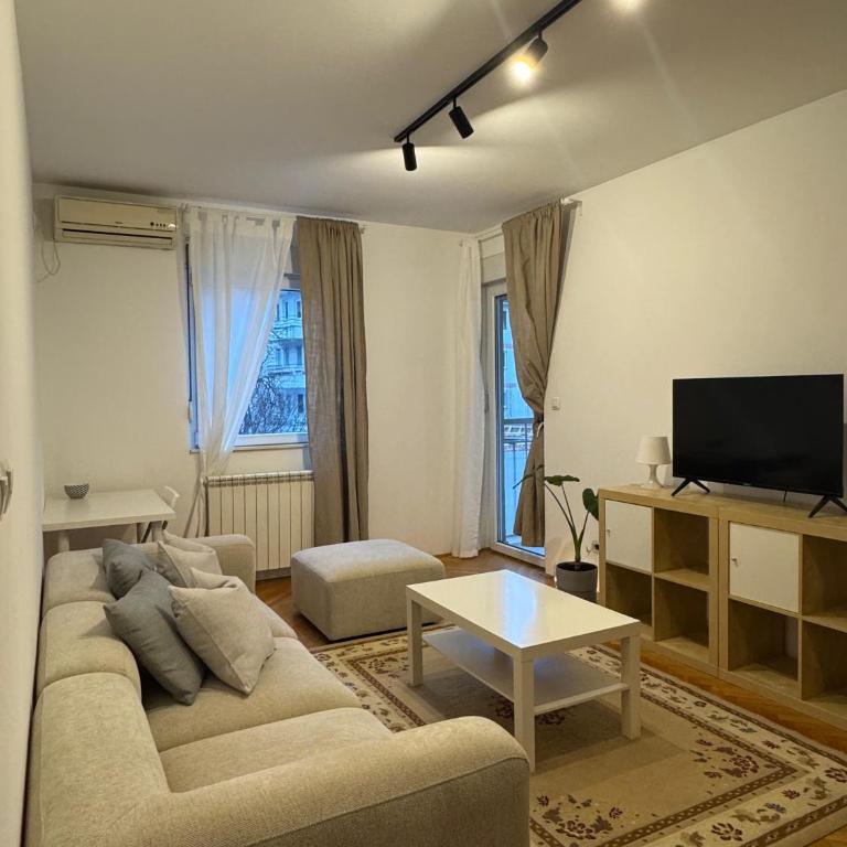 Jana's - One-Bedroom Apartment - 12