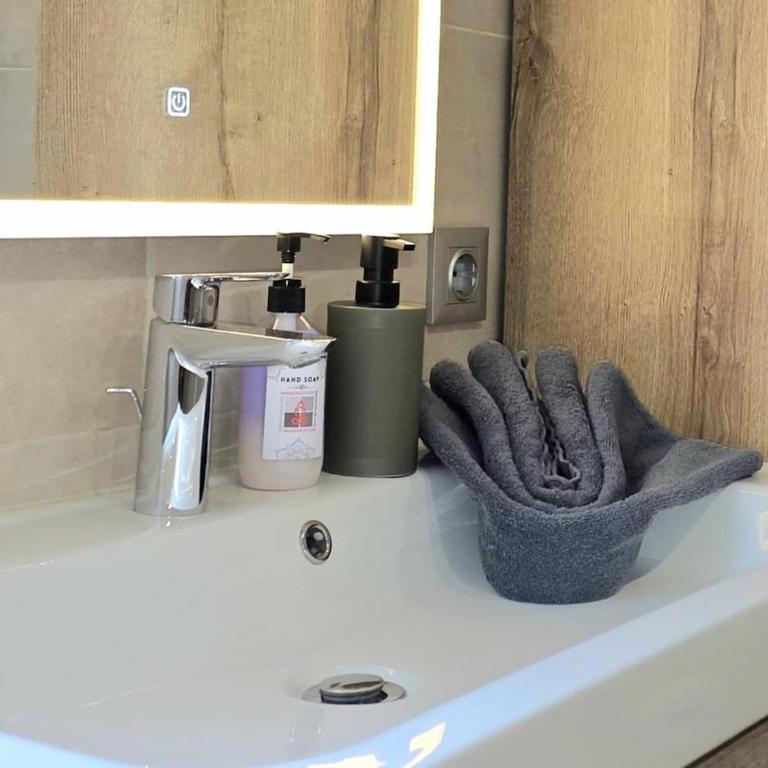 Infinity Torremolinos Spacious 2 Bedroom, 2 Bathroom Apartment by NAMASTE ELITE - Two-Bedroom Apartment - 37