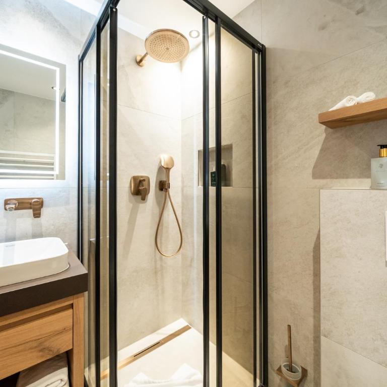 Boutique Hotel Montanara - Standard Doppelzimmer mit eingeschränkter Aussicht - 3