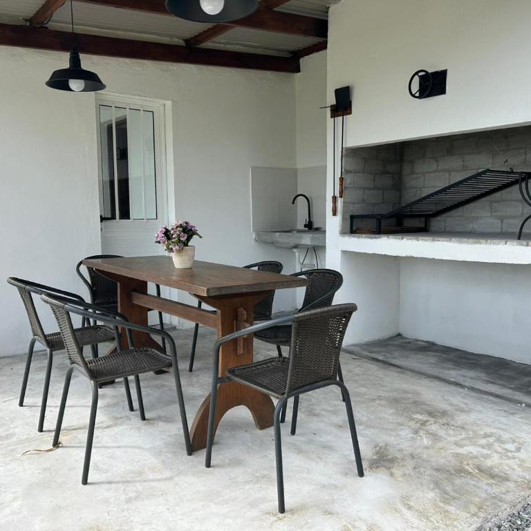 Casa ideal familias con parrilla y vistas en entorno natural - Two-Bedroom House - 6