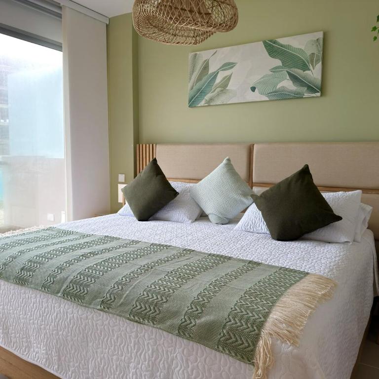 Comfort and Lagoon View at Baia Kristal Cartagena - Two-Bedroom Apartment with Pool View - 5